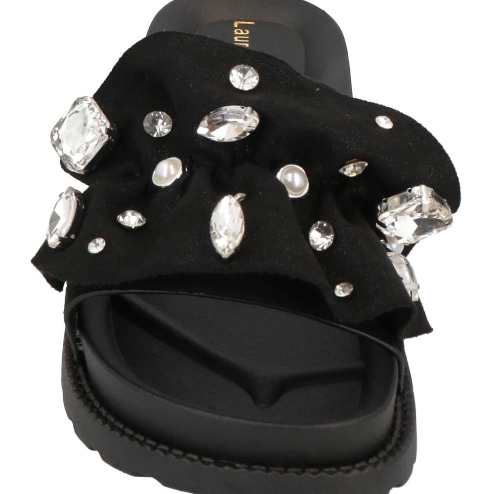 Size 7 slippers, black with bling